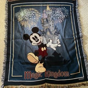Disney world cotton woven blanket